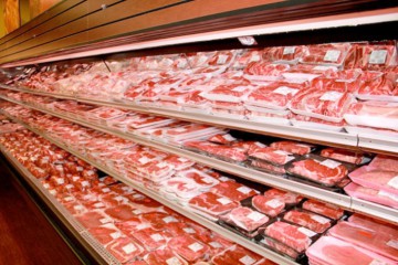 INS: Producţia de carne a României a scăzut la toate speciile de animale, dar a crescut la păsări, în martie 2019